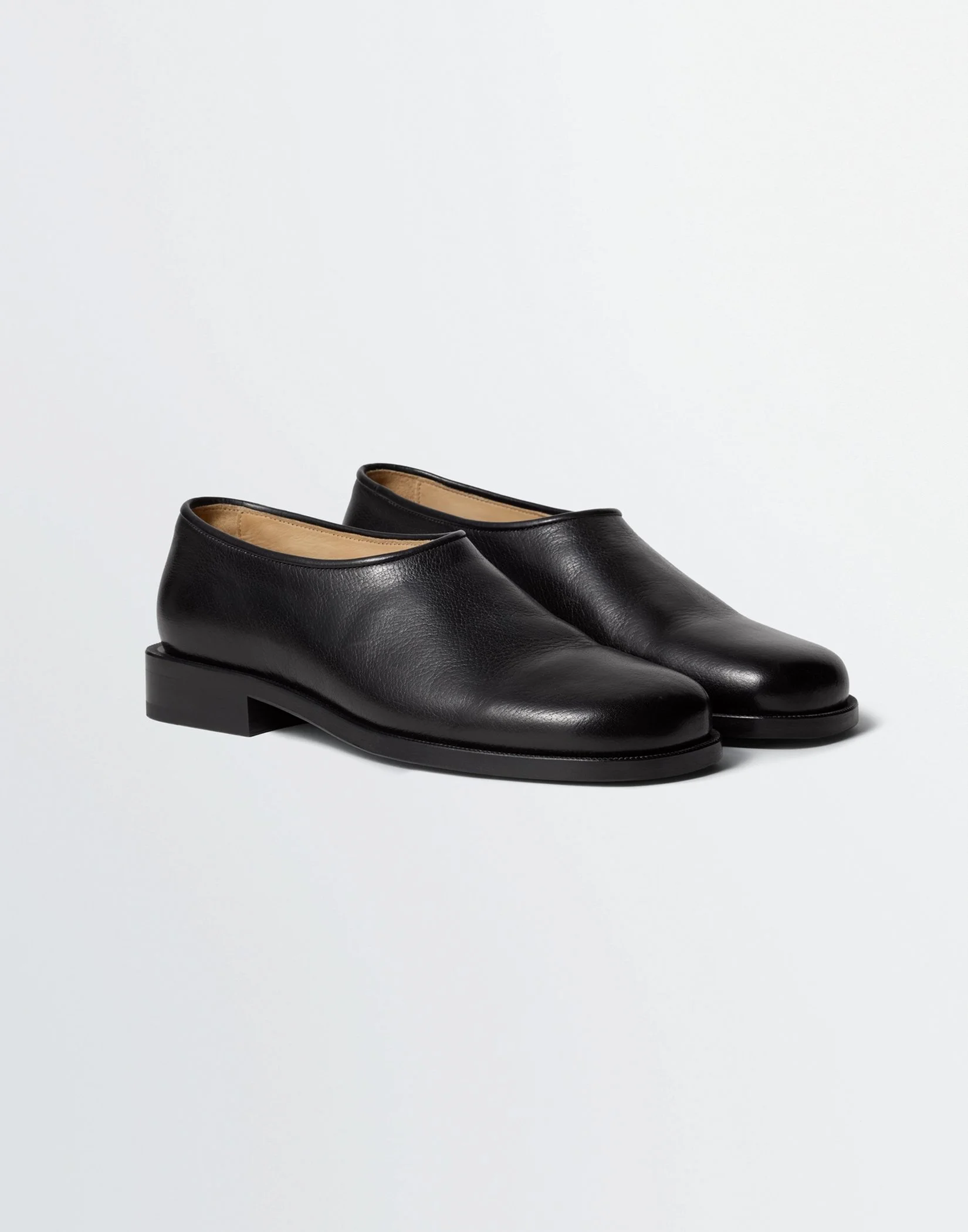 Lemaire - ANATOMIC SLIP-ON (BLACK) — EQUIPMENT